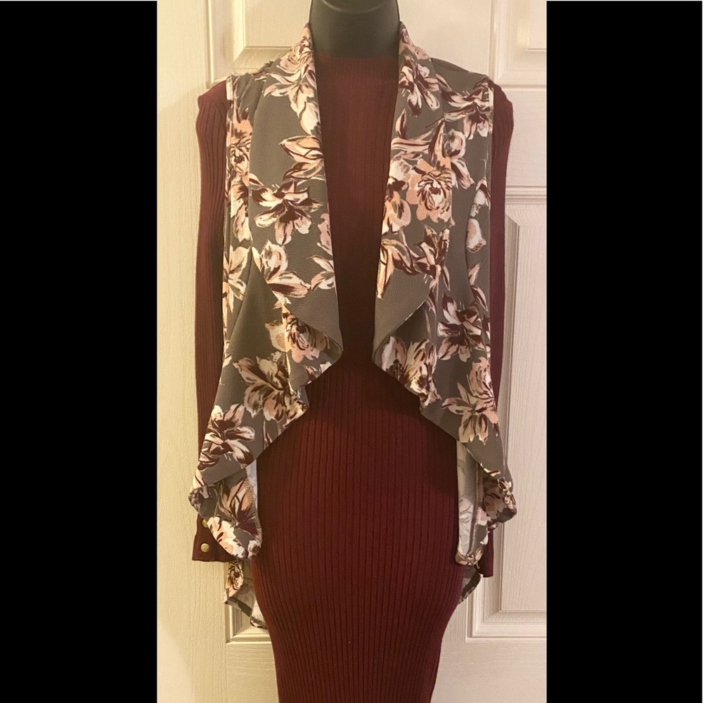 New worn burgundy long sleeve knit dress with multi color high low vest